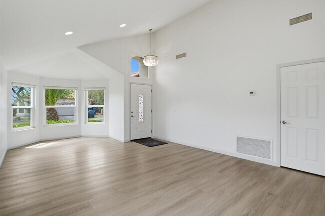 Photo - 5958 E Kelton Ln