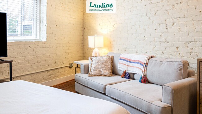 Photo - 250 E Bank St Unit 207.245015