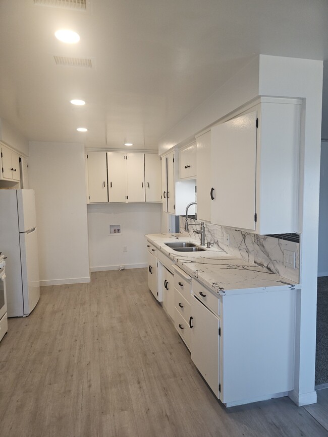 Photo - 1757 W 103rd St