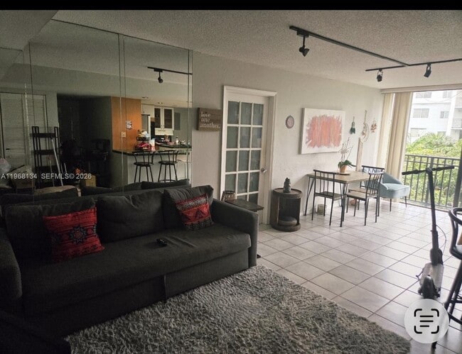 Photo - 17021 N Bay Rd Unit 409