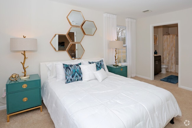 Master bed3