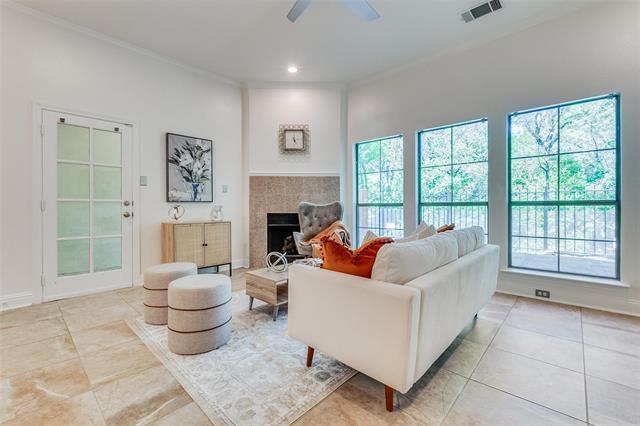 Photo - 8819 Tudor Pl