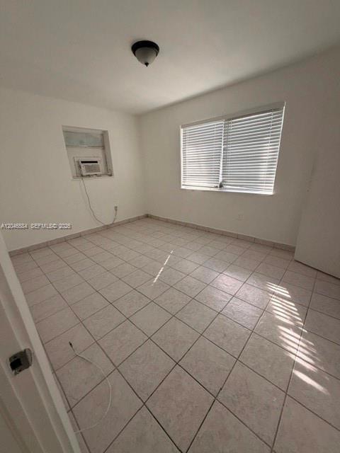 Photo - 2510 NE 181st St Unidad 1