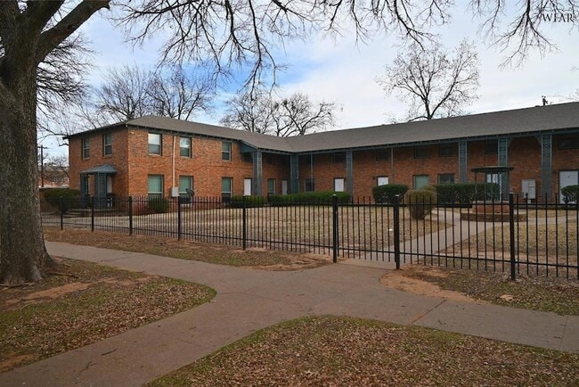 Building Photo - 1801 Rose St