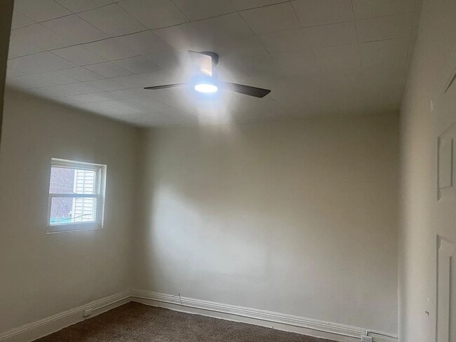 Photo - 2917 Shadeland Ave