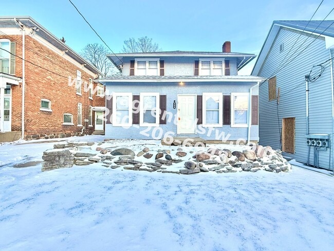 Building Photo - 209 S West St Unit #1