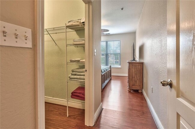 Photo - 2732 Via Murano Unit 526