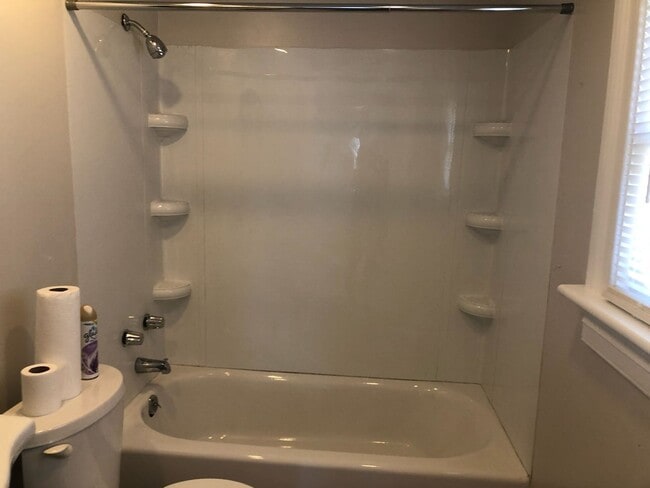 Photo - 2 Bedroom House Near E.C. Glass High School