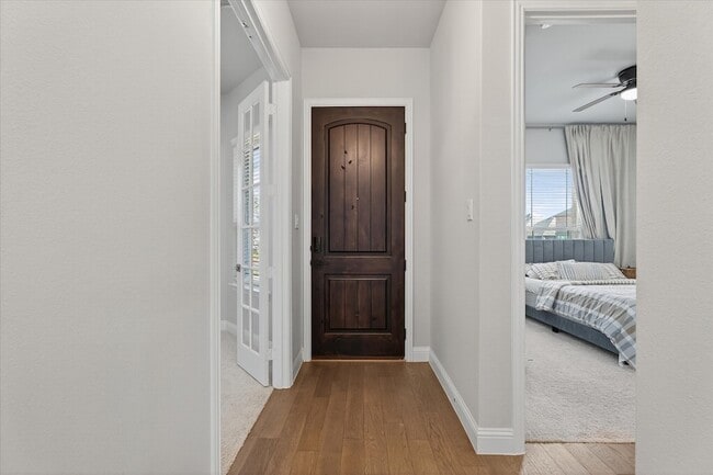 Photo - 1548 Euclid Aly