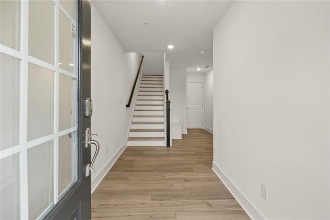 Photo - 104 Agnew Wy