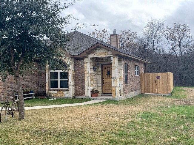 Building Photo - Spacious Ranch Home with Covered Patio & Greenbelt | 410 & Rittiman Rd