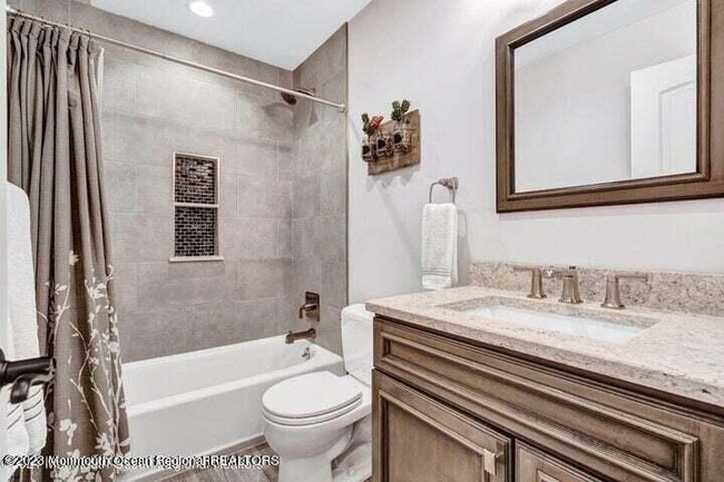 104 Orange St
