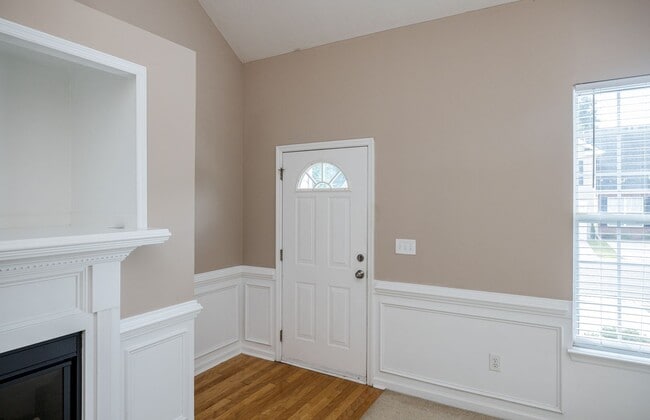 Photo - 435 Snead Way