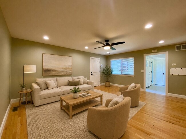Photo - 1031 Mt Carmel Dr
