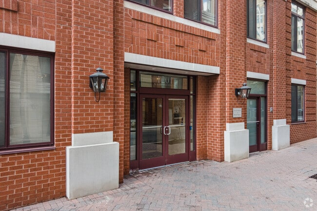 Photo - Station Square at Clarendon