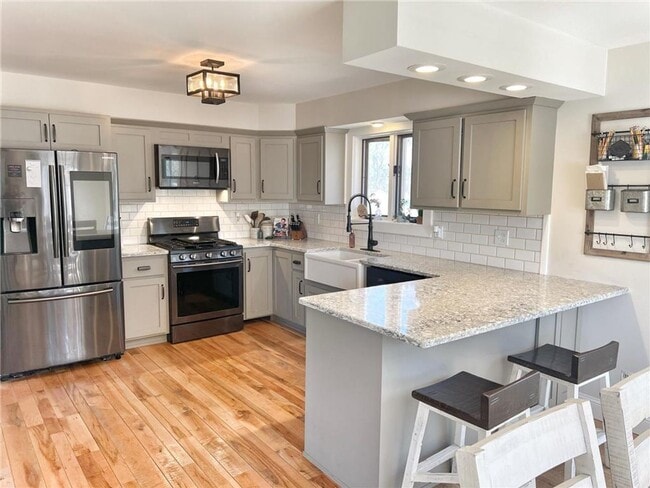 Photo - Remodeled 4 bedroom 2 bath 2 car Baxter Home