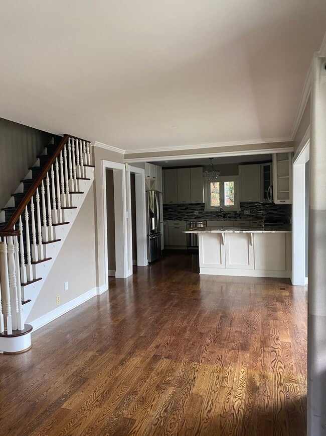 Photo - 2534 Tennyson Ave