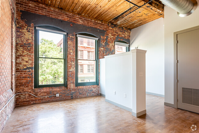 Interior Photo - The Hartford Carriage House