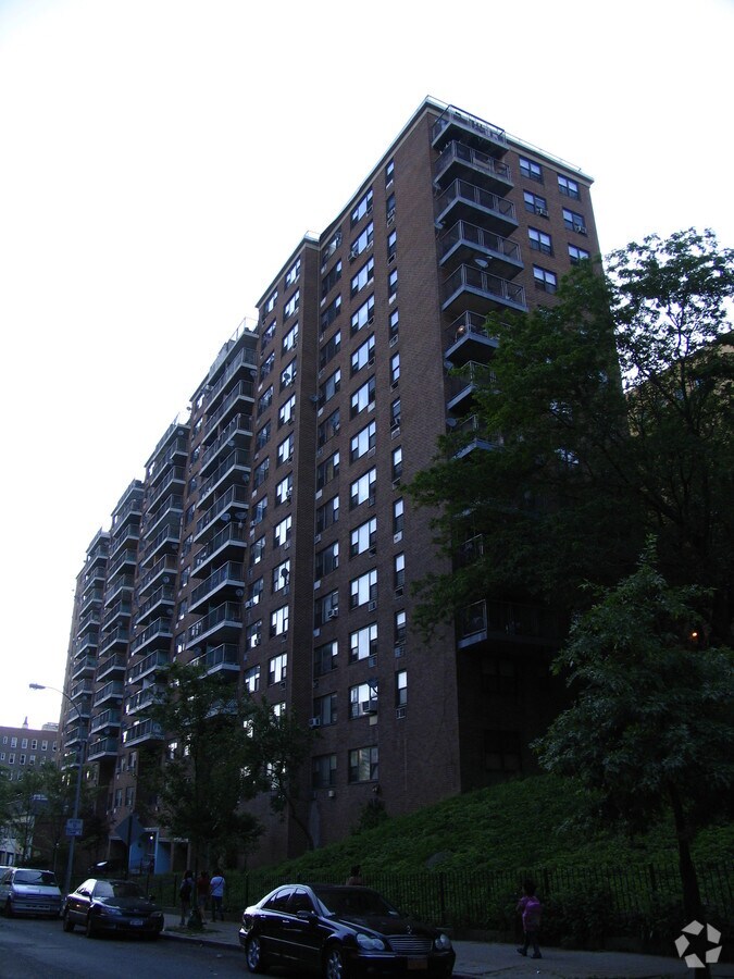 Photo - Adelphia House