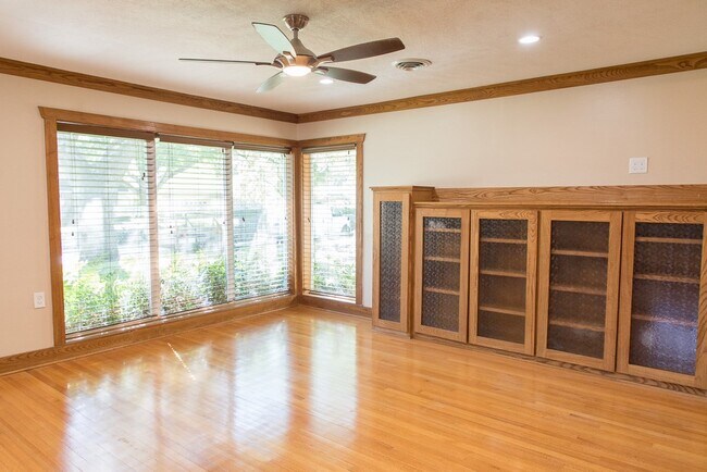 Photo - 9010 Linkmeadow Ln