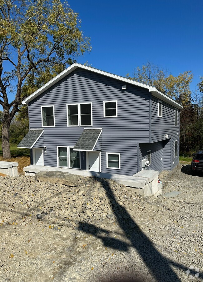 Building Photo - 161 Kendall Ave Unit A Rental