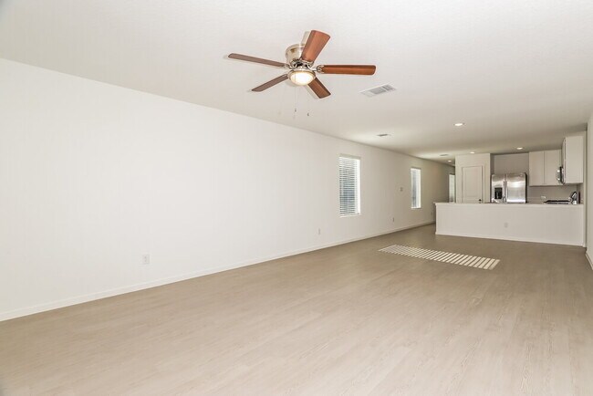 Photo - 1850 Musk Rose