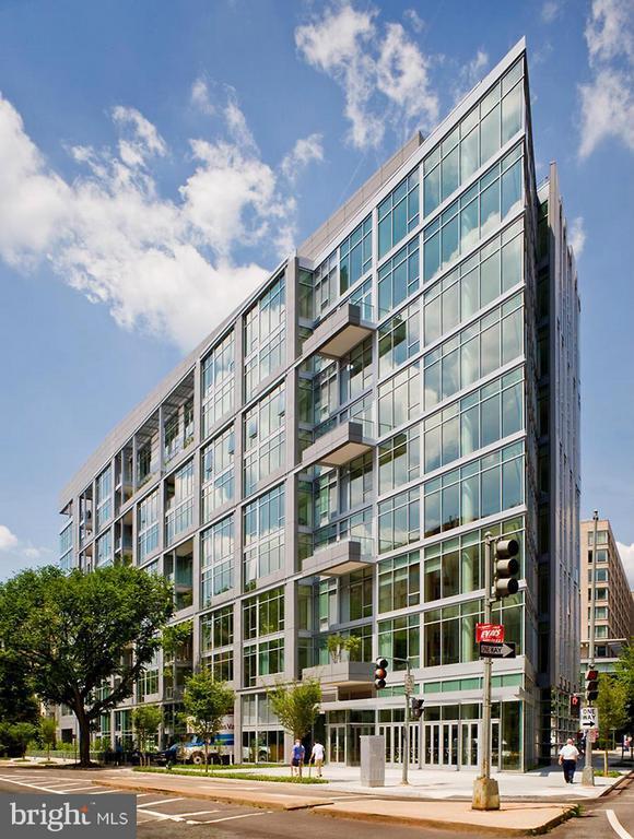 Building Photo - 1177 22nd St NW Unit 2B Rental
