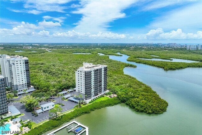 420 Cove Tower Dr Unit 1404