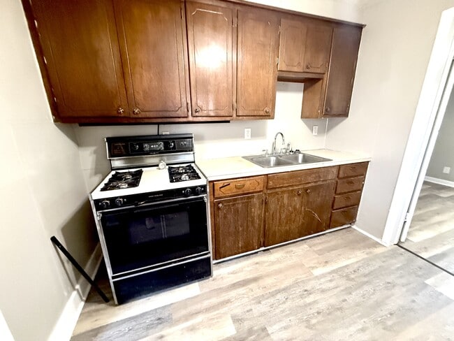 Photo - 415 C St NW