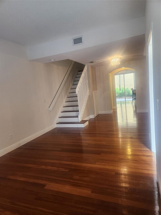 Photo - 4915 Tradewinds Ter