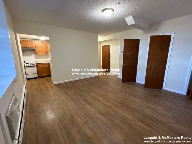 Photo - 2031 Commonwealth Ave