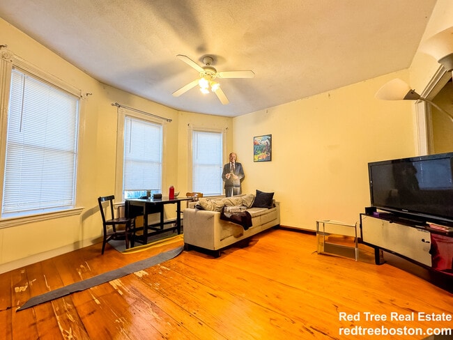 Photo - 168 Hillside St Unit 1