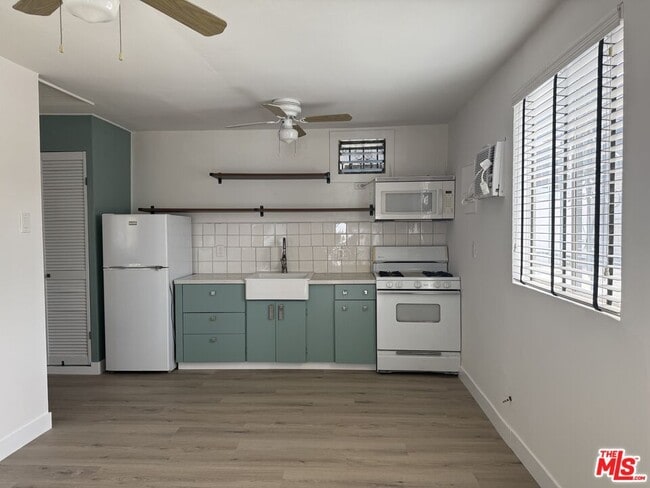 Building Photo - 230 1/2 N Bonnie Brae St-230 Unit 230 Rental