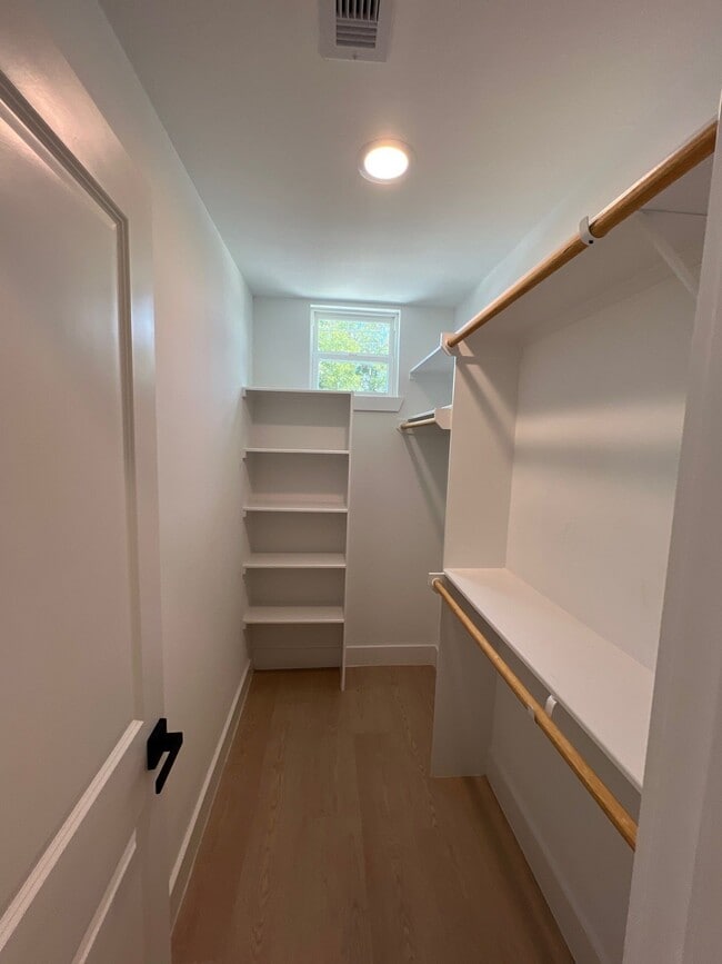 Photo - 4414 Elmwood St Unit A