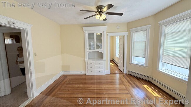 Photo - 122 Willis Ave