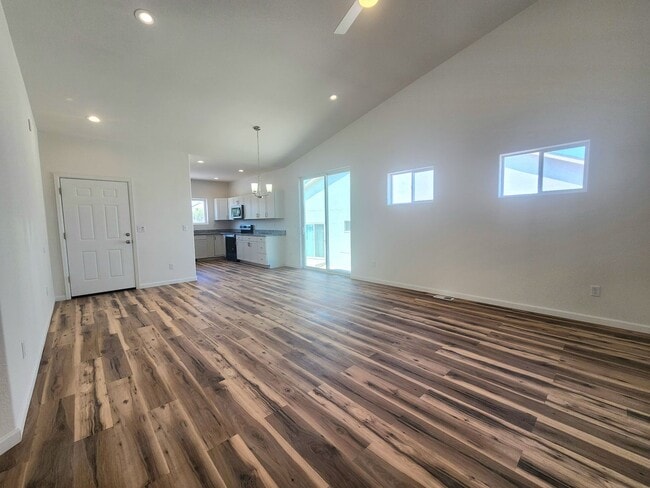 Photo - 673 E Laporte Dr Unit 673 E La Porte