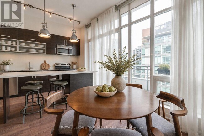 Photo - 205 Frederick St Unit PH09