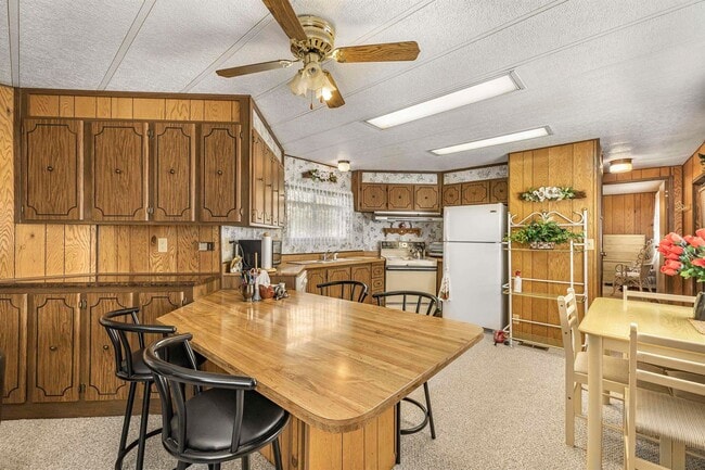 Photo - 160 Palisades Park Rd