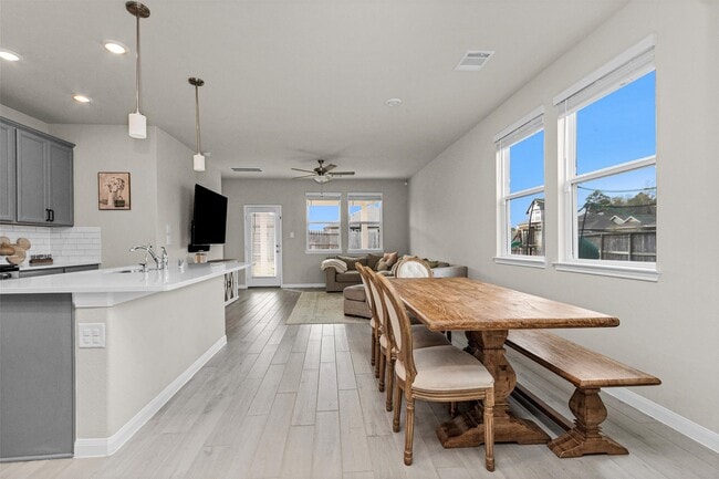 Photo - 18503 Sunrise Maple Dr