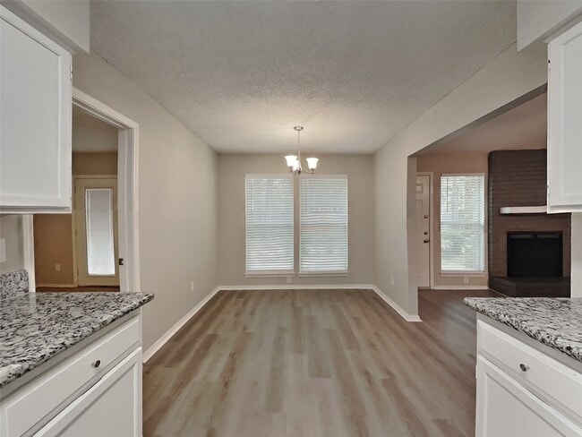 Photo - 15 S Drifting Leaf Ct