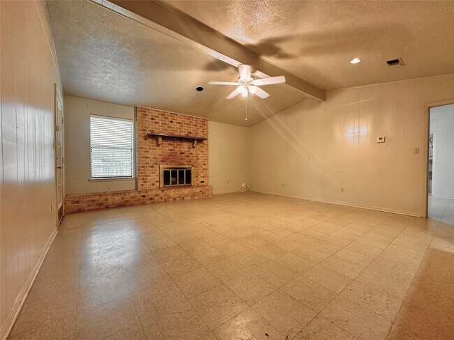 Photo - 1822 Willow Bend Dr