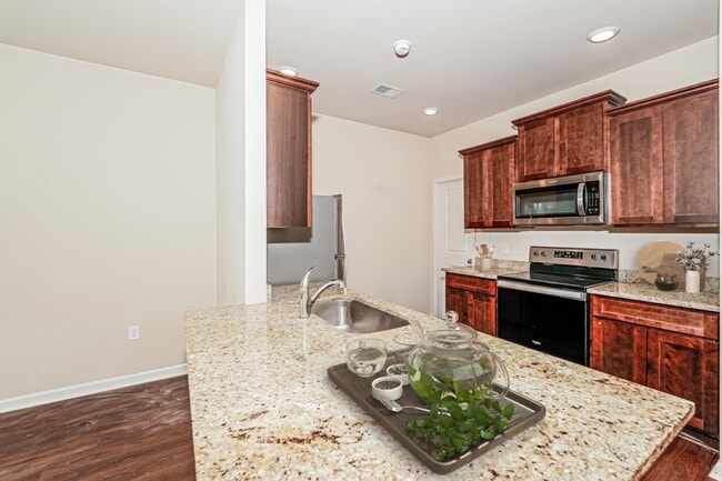 Photo - 6380 Rainbow Row