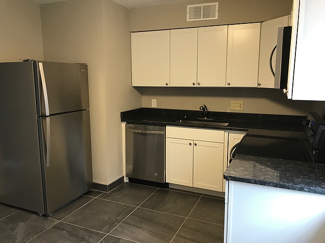 Photo - 1235 Summit St