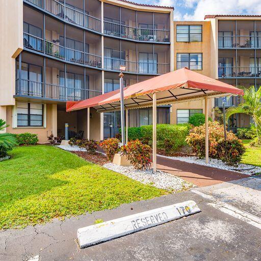 Photo - 3900 N Hills Dr Unit 302