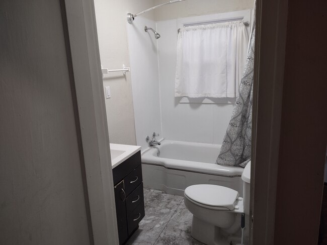 Photo - 1418 Forrest St Unit 1418