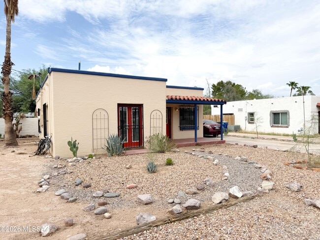 Photo - 3215 E Willard St