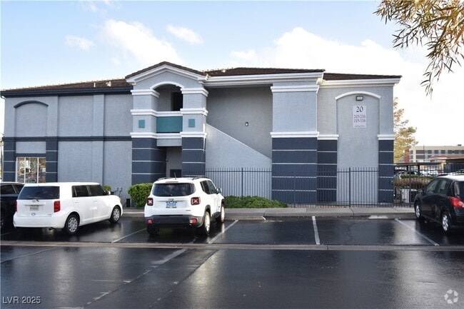 Building Photo - 6955 N Durango Dr Unit 2107 Rental