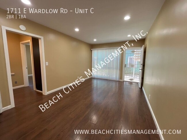 Building Photo - 1711 E Wardlow Rd Unit C