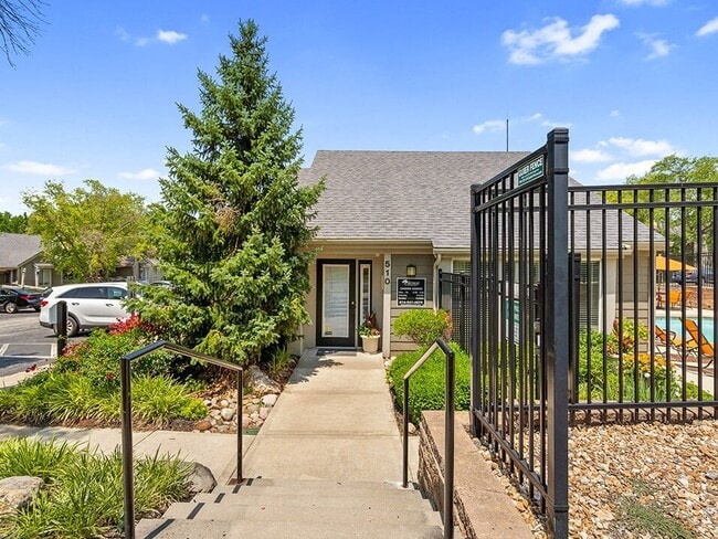 Leasing Office