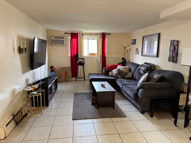 Photo - 7 Lancelot Court Unit 8